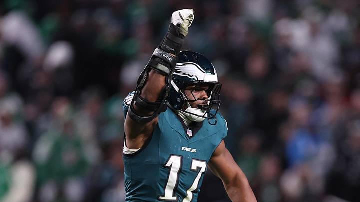 Nov 16, 2025; Philadelphia, Pennsylvania, USA; Philadelphia Eagles linebacker Nakobe Dean (17) reacts against the Detroit Lions during the second half at Lincoln Financial Field. Mandatory Credit: Bill Streicher-Imagn Images Nov 16, 2025; Philadelphia, Pennsylvania, USA; Philadelphia Eagles linebacker Nakobe Dean (17) reacts against the Detroit Lions during the second half at Lincoln Financial Field. Mandatory Credit: Bill Streicher-Imagn Images