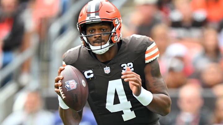 Tennessee Titans v Cleveland Browns