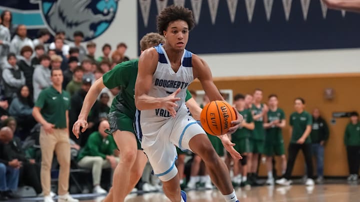 Dougherty Valley senior Jalen Stokes breaks free during his team's 59-48 win over De La Salle in East Bay Athletic League play at home on 1-17-25
