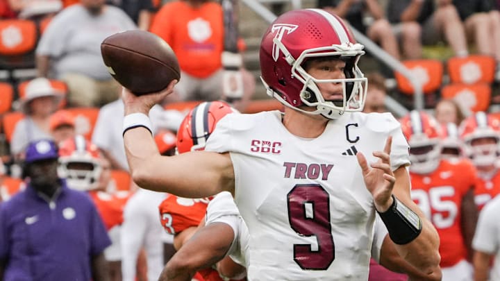 Goose Crowder and Troy are favored against Jacksonville State on Saturday.