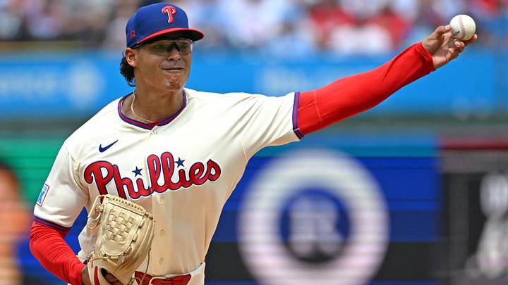 Aug 9, 2026; Philadelphia, Pennsylvania, USA; Philadelphia Phillies pitcher Jesús Luzardo (44) throws a pitch during the first inning against the Toronto Blue Jays at Citizens Bank Park. Mandatory Credit: Eric Hartline-Imagn Images Aug 9, 2026; Philadelphia, Pennsylvania, USA; Philadelphia Phillies pitcher Jesús Luzardo (44) throws a pitch during the first inning against the Toronto Blue Jays at Citizens Bank Park. Mandatory Credit: Eric Hartline-Imagn Images