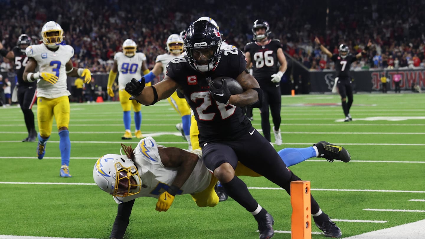 Texans GM Addresses Joe Mixon’s Season-Ending Injury