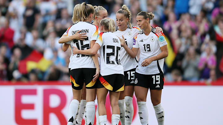 Gute Stimmung in Hannover beim Sieg gegen Österreich. Gute Stimmung in Hannover beim Sieg gegen Österreich.