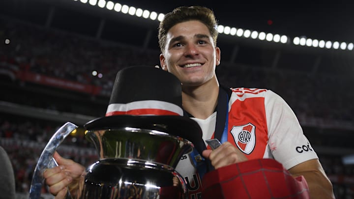 Julián Álvarez es buscado por todo el mundo.