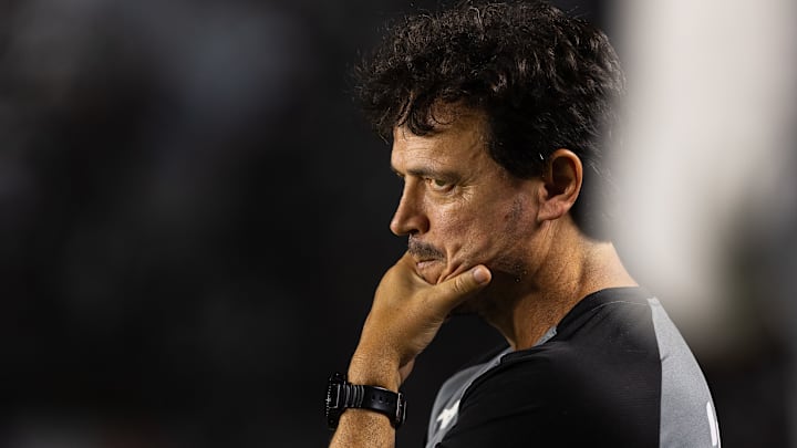 Fernando Diniz é anunciado como novo técnico do Corinthians e fará estreia contra o Platense, pela Libertadores Fernando Diniz é anunciado como novo técnico do Corinthians e fará estreia contra o Platense, pela Libertadores