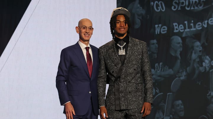 Jun 26, 2024; Brooklyn, NY, USA; Stephon Castle poses for photos with NBA commissioner Adam Silver after being selected in the first round by the San Antonio Spurs in the 2024 NBA Draft at Barclays Center. Mandatory Credit: Brad Penner-USA TODAY Sports Jun 26, 2024; Brooklyn, NY, USA; Stephon Castle poses for photos with NBA commissioner Adam Silver after being selected in the first round by the San Antonio Spurs in the 2024 NBA Draft at Barclays Center. Mandatory Credit: Brad Penner-USA TODAY Sports