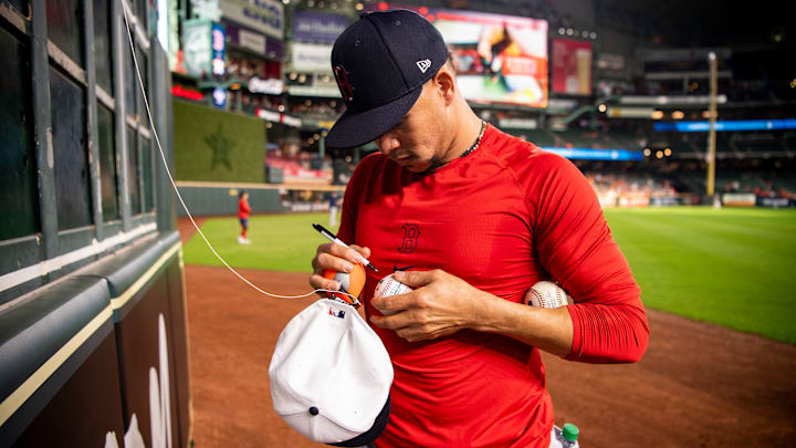 Hansel Robles regresa a los Medias Rojas de Boston en 2022