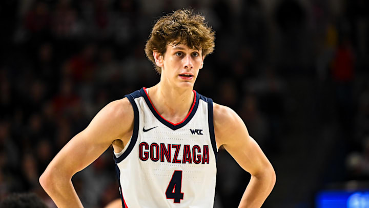 Gonzaga Bulldogs guard Davis Fogle (4).