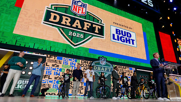 NFL Commissioner Roger Goodell and Green Bay Packers alumni welcome fans to the 2025 NFL Draft before the first round on Thursday, April 24, 2025, at Lambeau Field in Green Bay, Wisconsin. The draft runs through April 26.
Tork Mason/USA TODAY NETWORK-Wisconsin NFL Commissioner Roger Goodell and Green Bay Packers alumni welcome fans to the 2025 NFL Draft before the first round on Thursday, April 24, 2025, at Lambeau Field in Green Bay, Wisconsin. The draft runs through April 26.
Tork Mason/USA TODAY NETWORK-Wisconsin