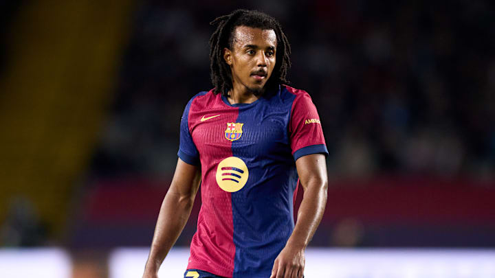 Jules Koundé a envoyé un message fort à Vinicius Junior avant le Clasico. 