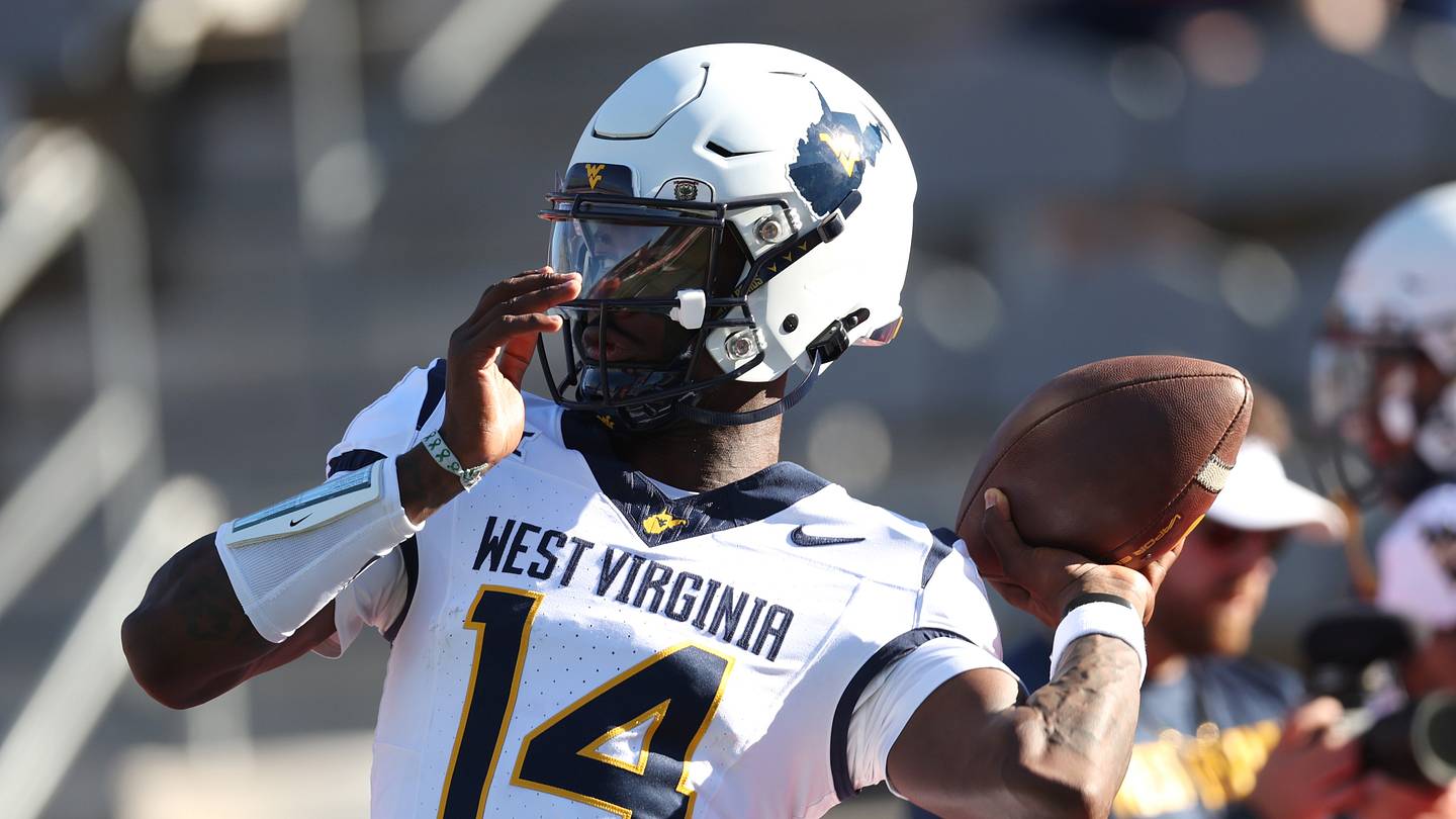West Virginia’s QB Situation is the Top Storyline Ahead of Matchup with BYU