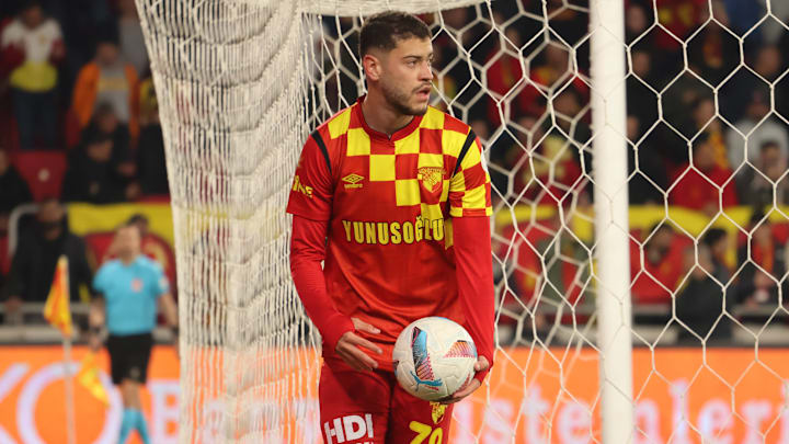 Rômulo wird von RB Leipzig umgarnt. 