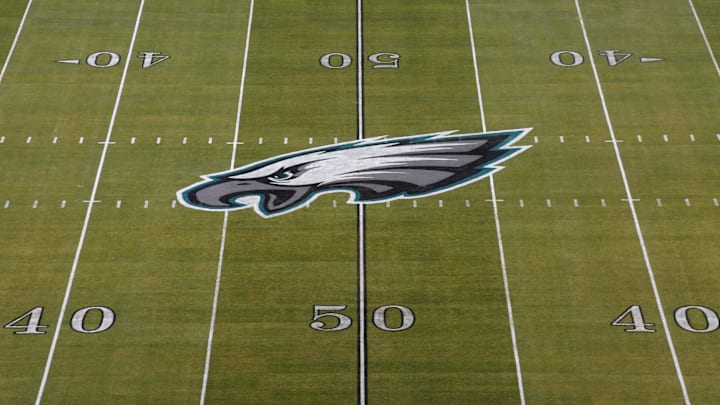 Dec 25, 2017; Philadelphia, PA, USA; General overall view of the Philadelphia Eagles logo at midfield during an NFL football game between the Oakland Raiders and the Philadelphia Eagles at Lincoln Financial Field. Mandatory Credit: Kirby Lee-Imagn Images Dec 25, 2017; Philadelphia, PA, USA; General overall view of the Philadelphia Eagles logo at midfield during an NFL football game between the Oakland Raiders and the Philadelphia Eagles at Lincoln Financial Field. Mandatory Credit: Kirby Lee-Imagn Images
