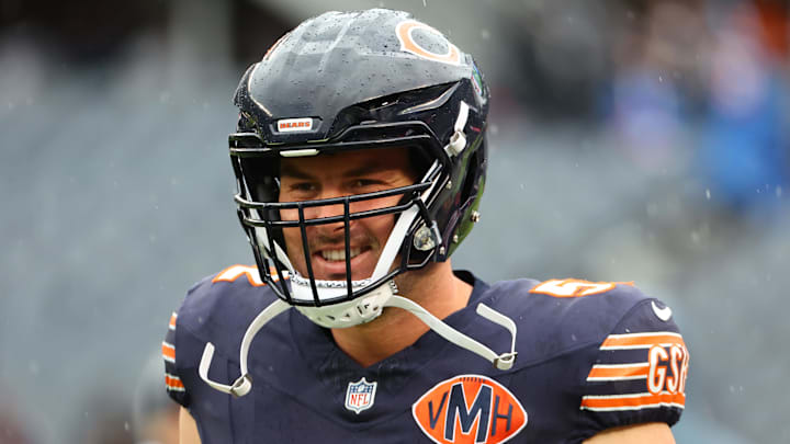 Oct 19, 2025; Chicago, Illinois, USA; Chicago Bears center Drew Dalman (52) practices against the New Orleans Saints before the game at Soldier Field. Mandatory Credit: Mike Dinovo-Imagn Images Oct 19, 2025; Chicago, Illinois, USA; Chicago Bears center Drew Dalman (52) practices against the New Orleans Saints before the game at Soldier Field. Mandatory Credit: Mike Dinovo-Imagn Images