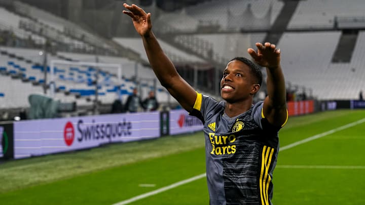 Malacia é o reforço que abre a era Ten Hag no Manchester United 