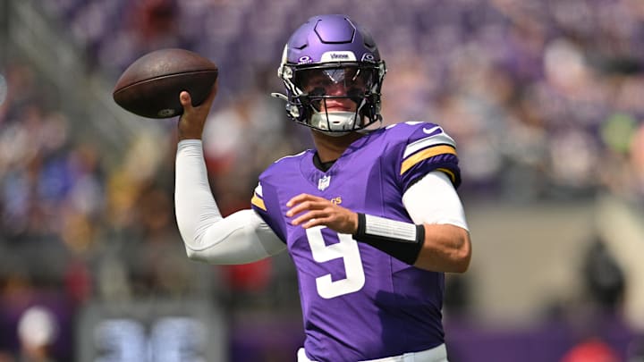 Aug 10, 2024; Minneapolis, Minnesota, USA; Minnesota Vikings quarterback J.J. McCarthy (9) warms up before the game against the Las Vegas Raiders at U.S. Bank Stadium. Aug 10, 2024; Minneapolis, Minnesota, USA; Minnesota Vikings quarterback J.J. McCarthy (9) warms up before the game against the Las Vegas Raiders at U.S. Bank Stadium.
