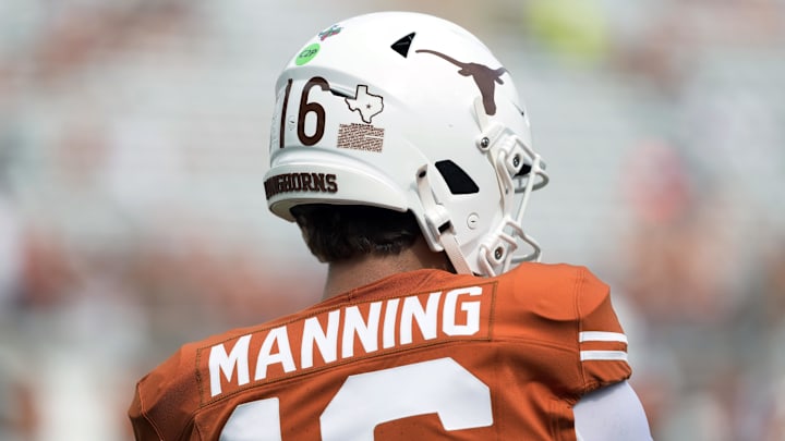 Texas Longhorns quarterback Arch Manning (16).