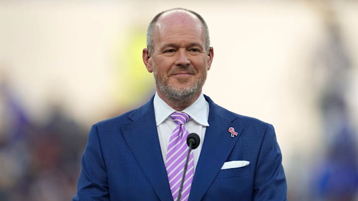 Sep 12, 2021; Inglewood, California, USA; Rich Eisen emcees the SoFi Stadium opening ceremonies.