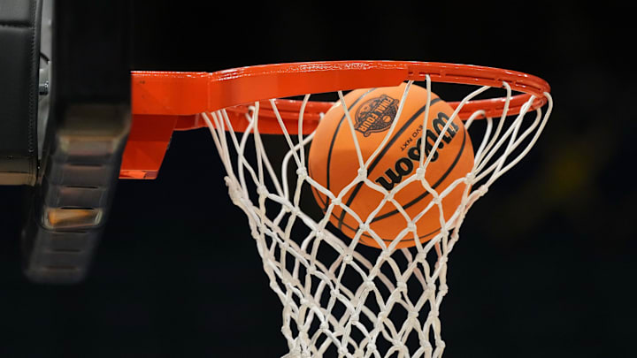 The House settlement would introduce revenue sharing and new roster limitations to college athletics The House settlement would introduce revenue sharing and new roster limitations to college athletics