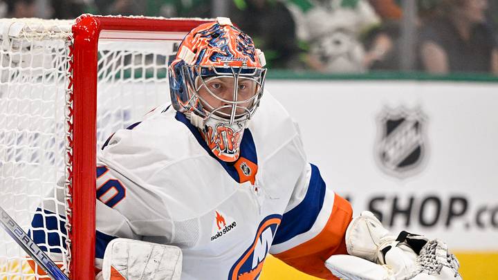 Oct 12, 2024; Dallas, Texas, USA; New York Islanders goaltender Semyon Varlamov (40) in action during the game between the Dallas Stars and the New York Islanders at the American Airlines Center. Mandatory Credit: Jerome Miron-Imagn Images