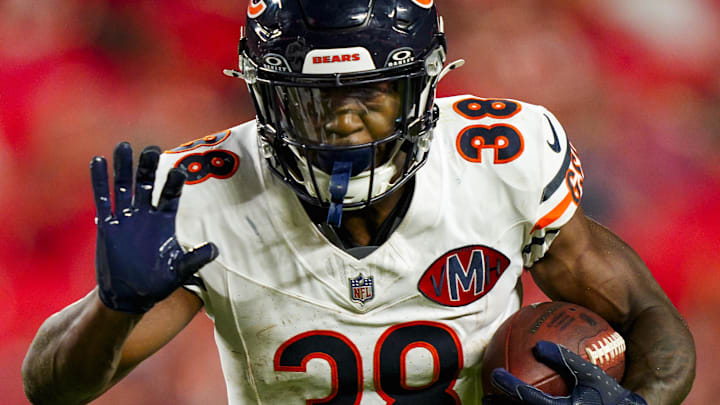 Aug 22, 2025; Kansas City, Missouri, USA; Chicago Bears running back Brittain Brown (38) runs the ball during the second half against the Kansas City Chiefs at GEHA Field at Arrowhead Stadium. Aug 22, 2025; Kansas City, Missouri, USA; Chicago Bears running back Brittain Brown (38) runs the ball during the second half against the Kansas City Chiefs at GEHA Field at Arrowhead Stadium.