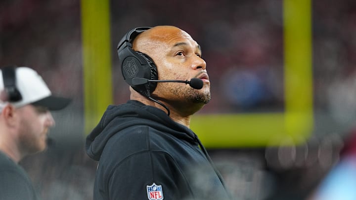 Las Vegas Raiders head coach Antonio Pierce.