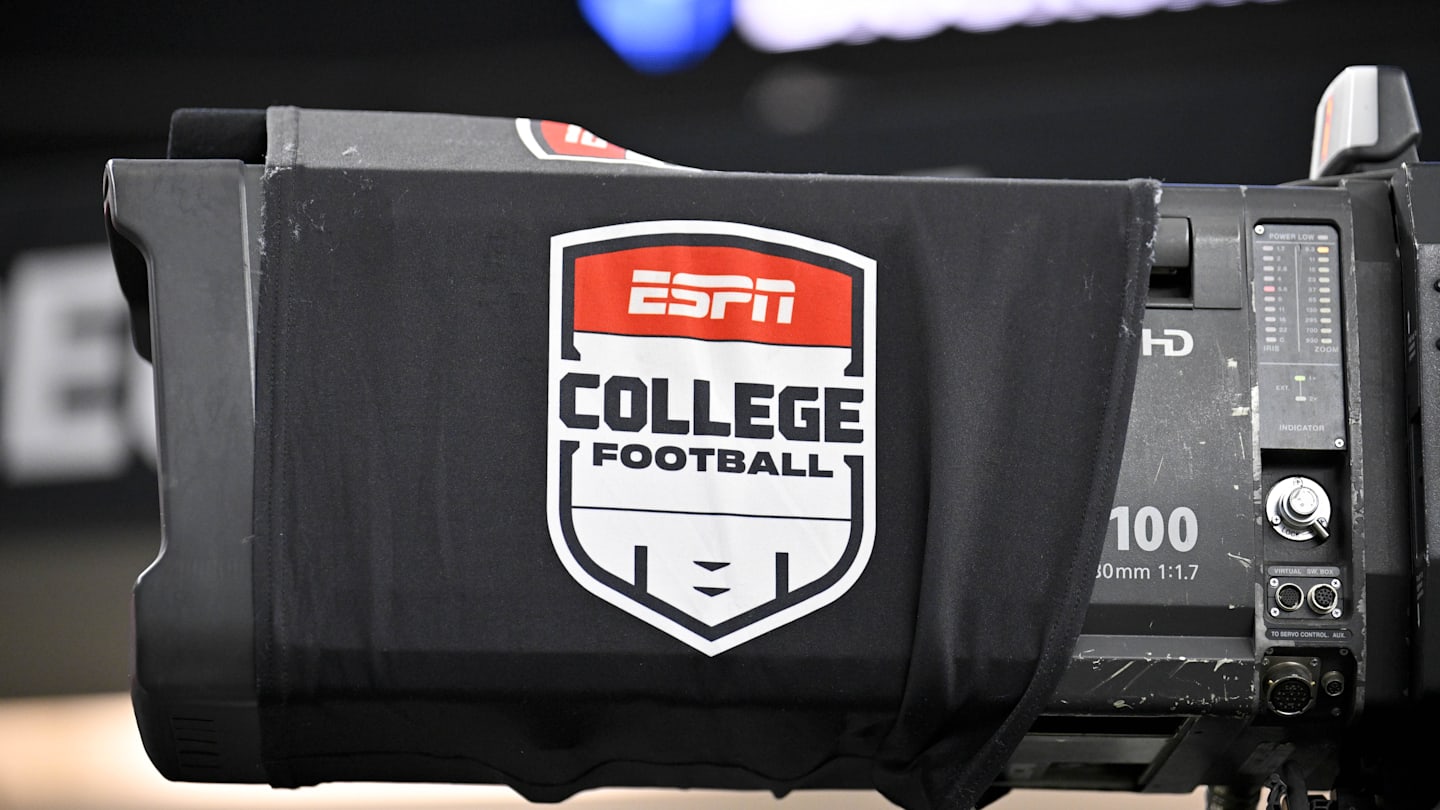 ESPN Ranks 5-Star Commit as No. 1 OL Recruit in College Football