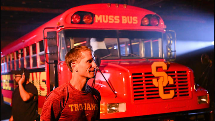 USC Trojans Basketball Paint Clever 'Muss Bus' In Honor Of Coach For Media Day: LOOK USC Trojans Basketball Paint Clever 'Muss Bus' In Honor Of Coach For Media Day: LOOK