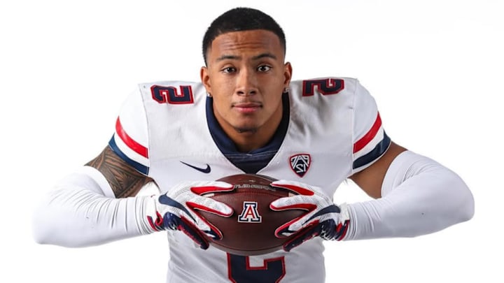 Arizona linebacker Jacob Manu