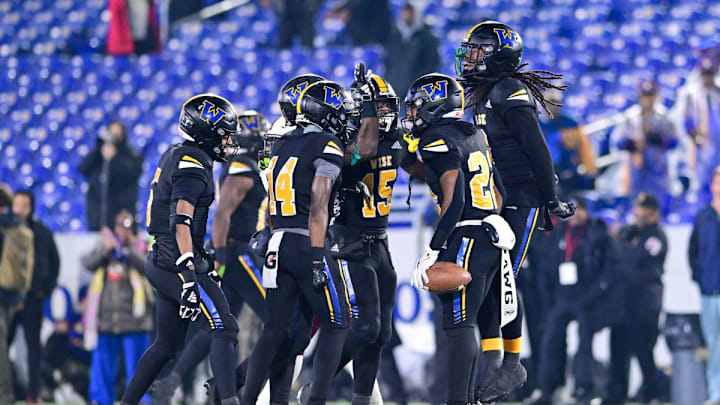 Charles H. Flowers vs Wise Pumas