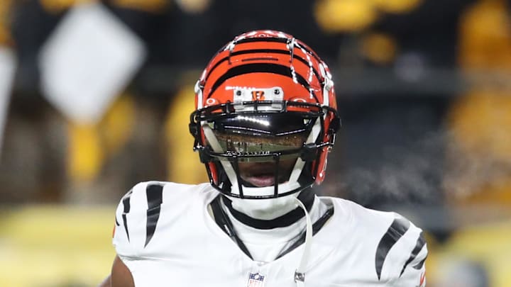 Jan 4, 2025; Pittsburgh, Pennsylvania, USA; Cincinnati Bengals wide receiver Ja'Marr Chase (1) warms up before the game against the Pittsburgh Steelers at Acrisure Stadium. Mandatory Credit: Charles LeClaire-Imagn Images Jan 4, 2025; Pittsburgh, Pennsylvania, USA; Cincinnati Bengals wide receiver Ja'Marr Chase (1) warms up before the game against the Pittsburgh Steelers at Acrisure Stadium. Mandatory Credit: Charles LeClaire-Imagn Images
