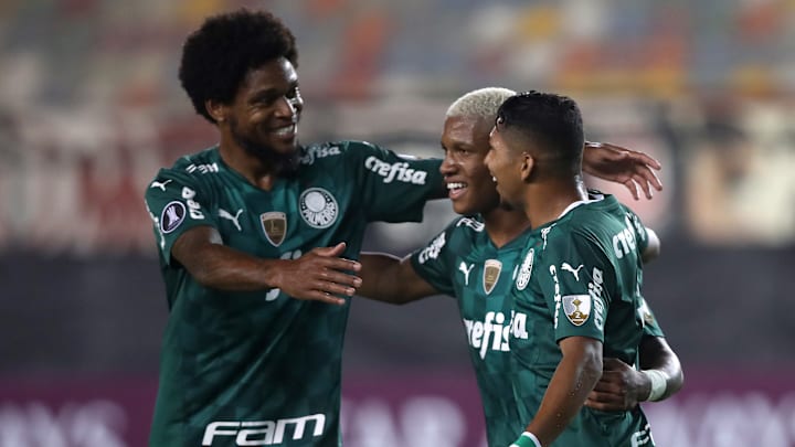 Luiz Adriano deve ser o próximo a deixar o Verdão