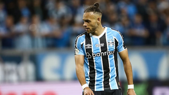 Braithwaite é a grande esperança de gols no Grêmio