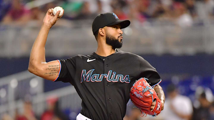 Marlins acordaron extensión con Sandy Alcántara