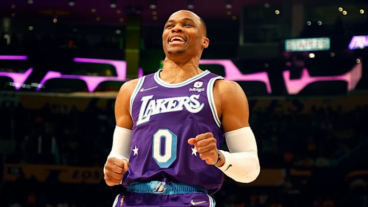 Westbrook podría llegar a los Nets en un canje por Irving