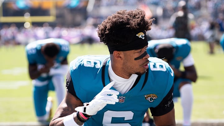 Jacksonville Jaguars cornerback Greg Newsome II (6) kneeled to pray before the start of the game against the Seattle Seahawks in an NFL football game at EverBank Stadium, Sunday, Oct. 12, 2025, in Jacksonville, Fla. [Doug Engle/Florida Times-Union]