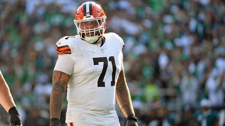Oct 13, 2024; Philadelphia, Pennsylvania, USA; Cleveland Browns offensive tackle Jedrick Wills Jr. (71) against the Philadelphia Eagles at Lincoln Financial Field. Mandatory Credit: Eric Hartline-Imagn Images Oct 13, 2024; Philadelphia, Pennsylvania, USA; Cleveland Browns offensive tackle Jedrick Wills Jr. (71) against the Philadelphia Eagles at Lincoln Financial Field. Mandatory Credit: Eric Hartline-Imagn Images