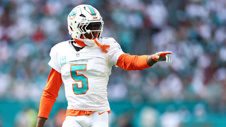 New England Patriots v Miami Dolphins