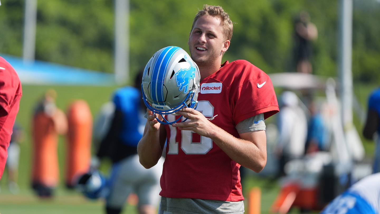 Analyst stunningly projects Lions' 2026 offense to be worse than their top rival