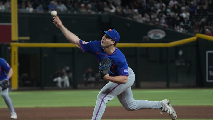 May 7, 2025; Phoenix, Arizona, USA; New York Mets pitcher Max Kranick (32) throws against the Arizona Diamondbacks in the eighth inning at Chase Field. Mandatory Credit: Rick Scuteri-Imagn Images May 7, 2025; Phoenix, Arizona, USA; New York Mets pitcher Max Kranick (32) throws against the Arizona Diamondbacks in the eighth inning at Chase Field. Mandatory Credit: Rick Scuteri-Imagn Images