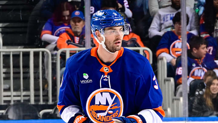 Vancouver Canucks v New York Islanders