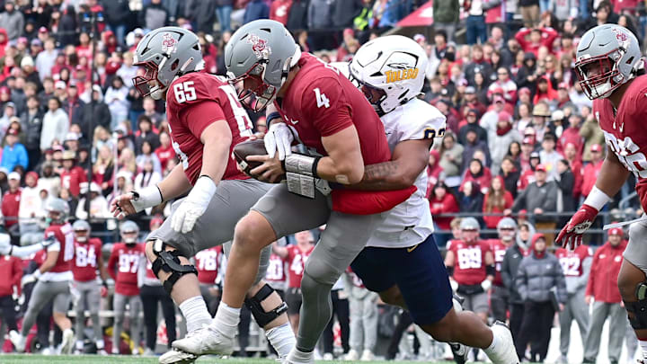 Toledo edge rusher Malachi Davis, a former Syracuse football verbal commit, plans to enter the transfer portal next month. Toledo edge rusher Malachi Davis, a former Syracuse football verbal commit, plans to enter the transfer portal next month.