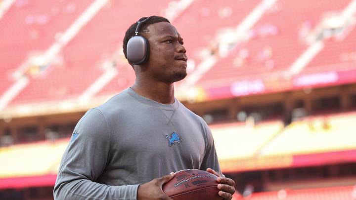 Detroit Lions running back David Montgomery (5) warms up ahead of the season opener against the Kansas City Chiefs at Arrowhead Stadium in Kansas City, Mo. on Thursday, Sept. 7, 2023.