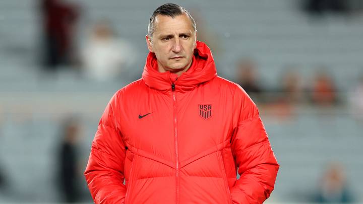 Vlatko Andonovski steps down as USWNT head coach. 