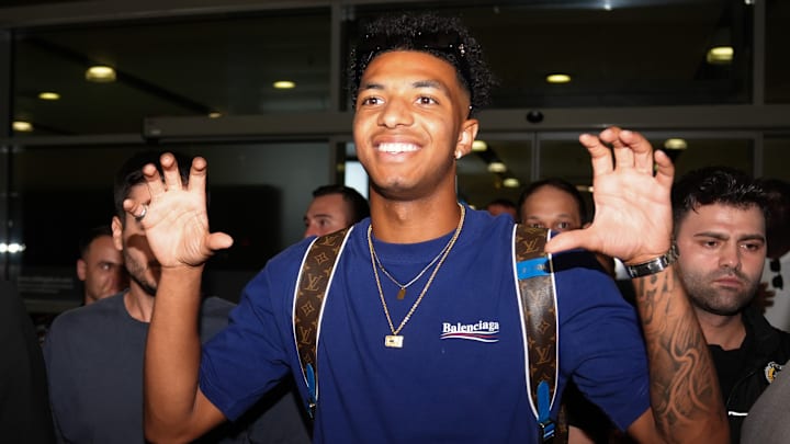 Italian footballer Ndour arrives in Istanbul for transfer talks with Besiktas