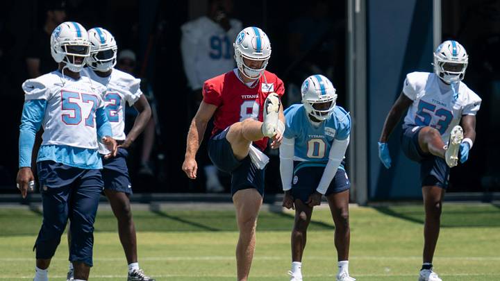 Tennessee Titans quarterback Will Levis (8) warms up during mandatory minicamp at Vanderbilt Health Football Center in Nashville, Tenn., Wednesday, June 17, 2026.