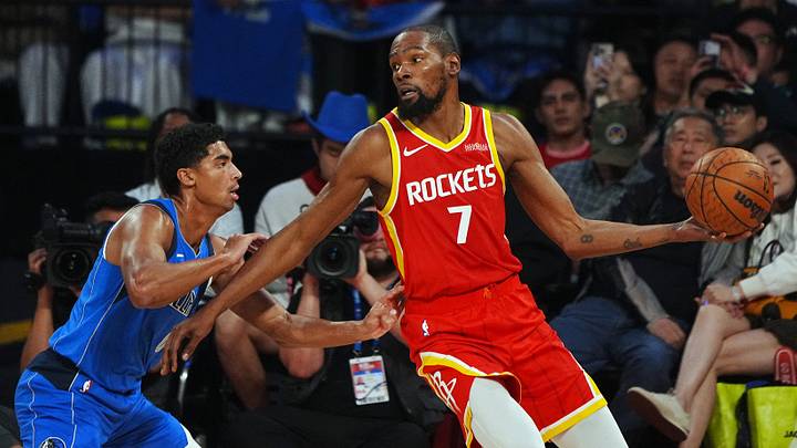 Basketball - NBA - Preseason - China Games 2026 - Dallas Mavericks v Houston Rockets - The Venetian Arena, Macao, China - October 9, 2026 Houston Rockets' Kevin Durant in action with Dallas Mavericks' Max Christie REUTERS/Lam Yik