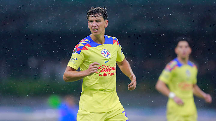 Igor Lichnovsky debutó con América en el Clásico Nacional