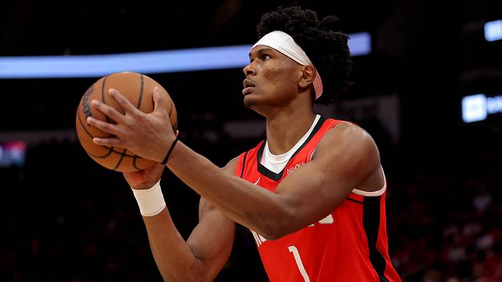 May 1, 2026; Houston, Texas, USA; Houston Rockets guard Amen Thompson (1) shoots outside against the Los Angeles Lakers during the first quarter game six of the first round of the 2026 NBA Playoffs at Toyota Center. Mandatory Credit: Erik Williams-Imagn Images May 1, 2026; Houston, Texas, USA; Houston Rockets guard Amen Thompson (1) shoots outside against the Los Angeles Lakers during the first quarter game six of the first round of the 2026 NBA Playoffs at Toyota Center. Mandatory Credit: Erik Williams-Imagn Images