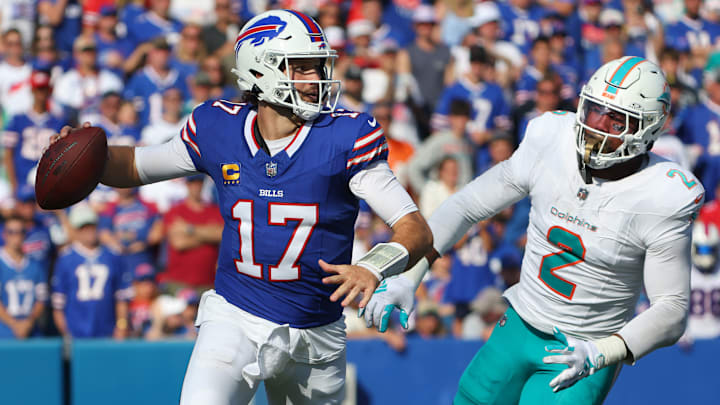 Miami Dolphins v Buffalo Bills